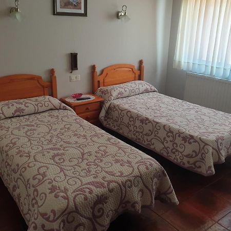 Hostal Puente Azud Авила Экстерьер фото