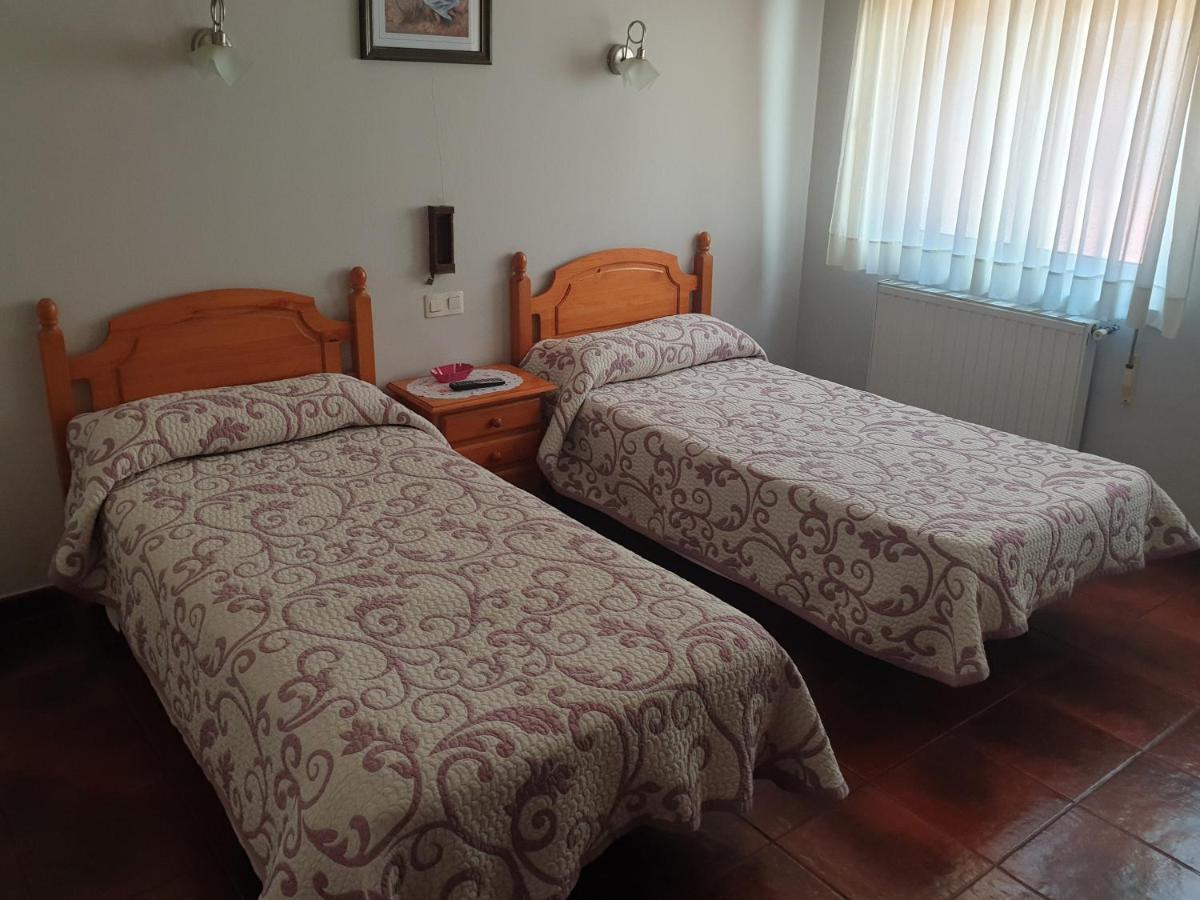 Hostal Puente Azud Авила Экстерьер фото